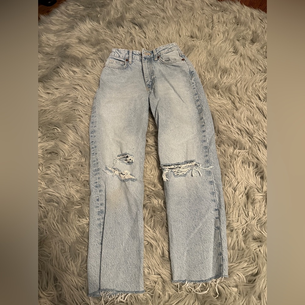 Zara Light Wash Straight Leg Ripped Jeans